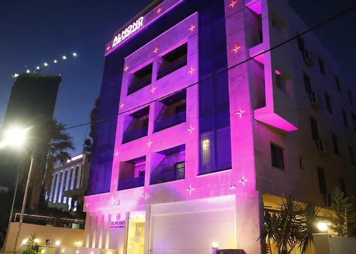 Waterpark hotel: Almond Hotel Apartments