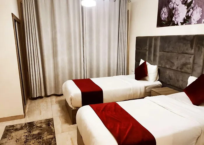 Cheap hotels Golden Plaza